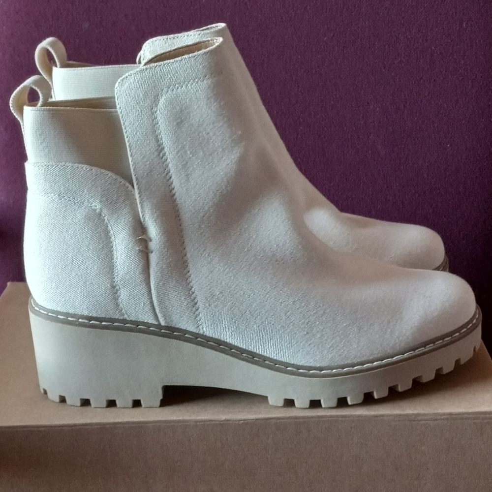 DV by Dolce Vita Rielle Platform Canvas Lug Boots NIB